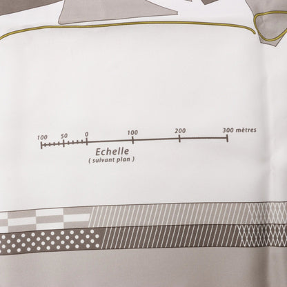 Hermès Carré 90 "CHEVAL DE COURSES" Silk handkerchief in Gray