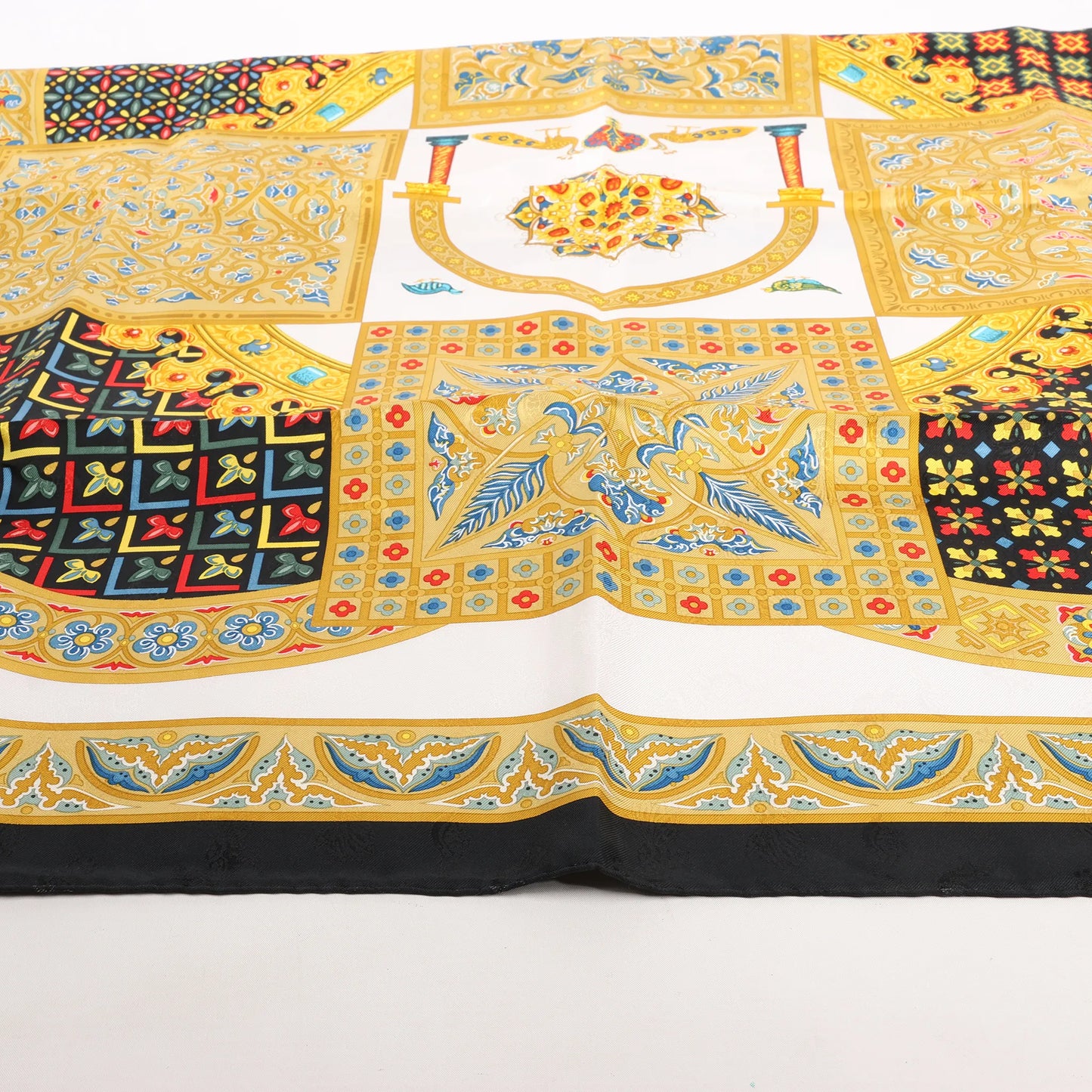 Hermès Carré 90 "CIELS BYZANTINS" Silk handkerchief in Black x Gold