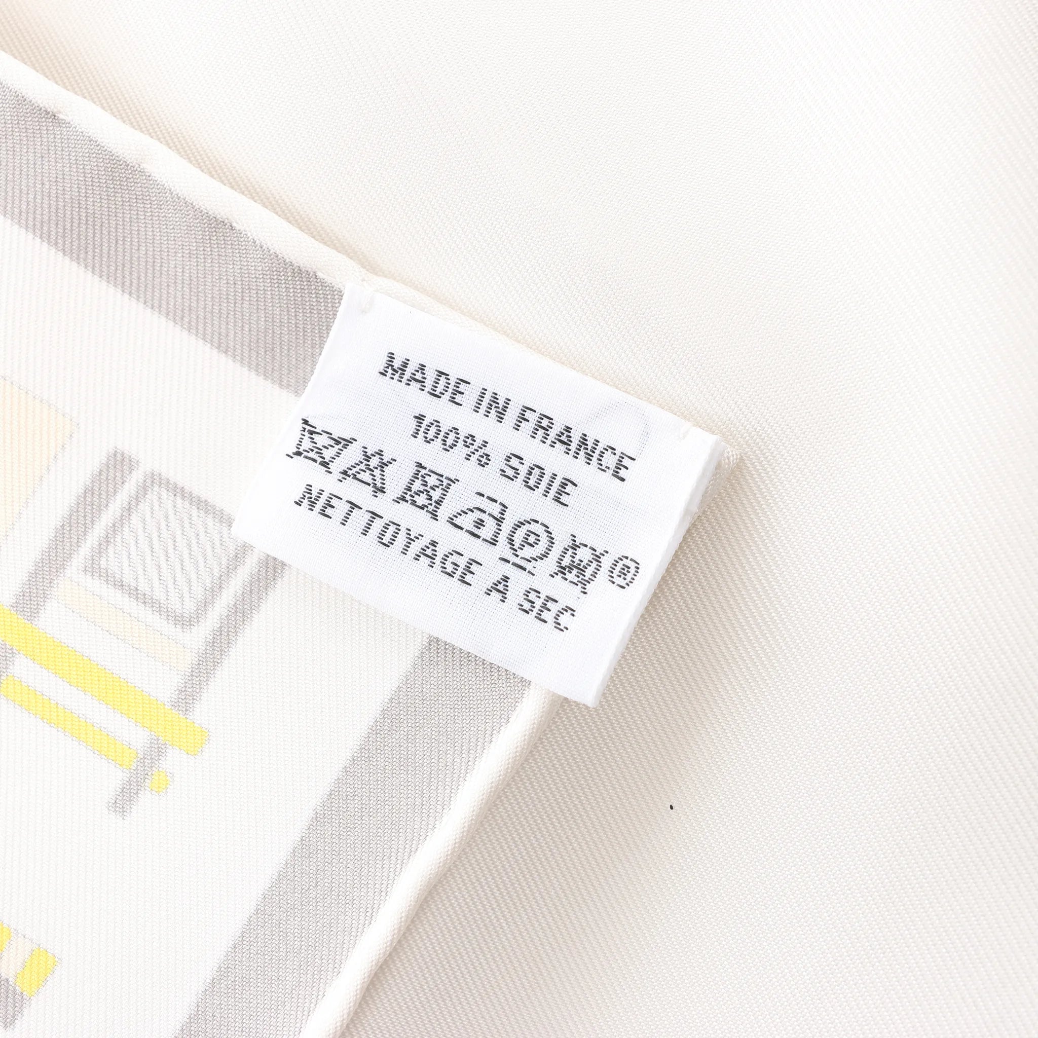 Hermès Carré 90 "COMPLICATION EQUESTR" Silk handkerchief in Gray x Yellow