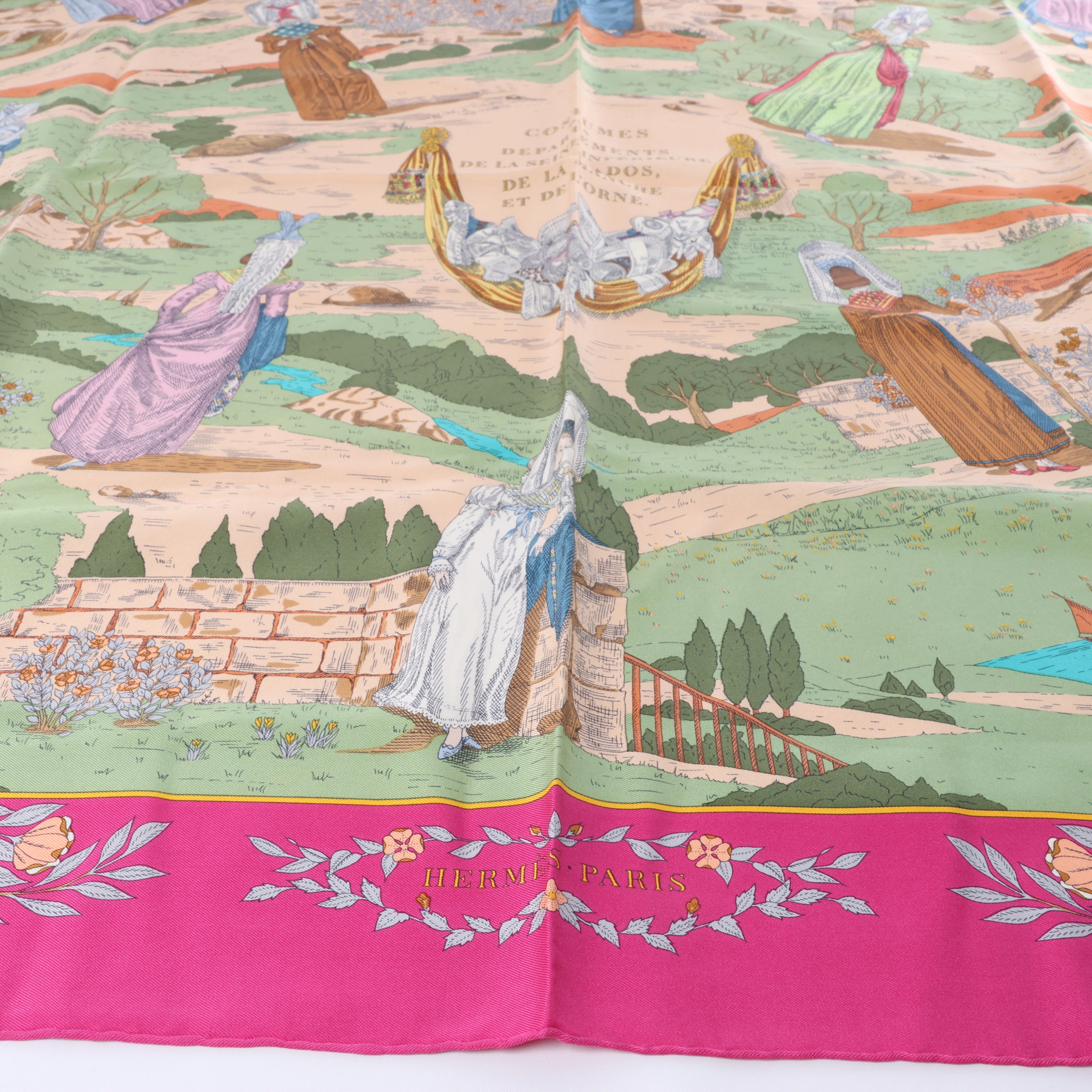 Hermès Carré 90 "Costume de Fete" Pañuelo 100% seda en violeta