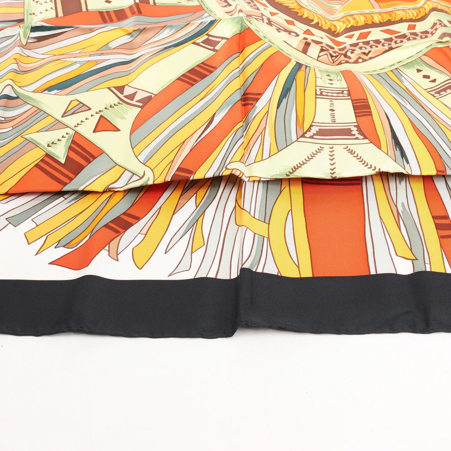 Hermès Carré 90 "CUIRS DU DESERT" Silk handkerchief in Black x Orange