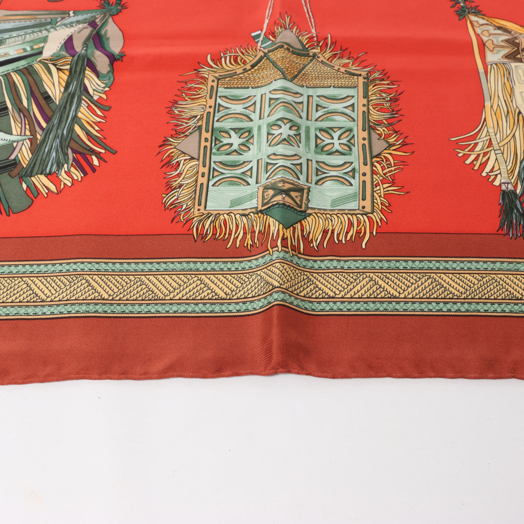Hermès Carré 90 "CUIRS DU DESERT" Silk handkerchief in Red x Brown
