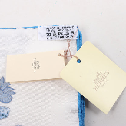 Hermès Carré 90 "Chemins de Corail" Silk handkerchief in Blue