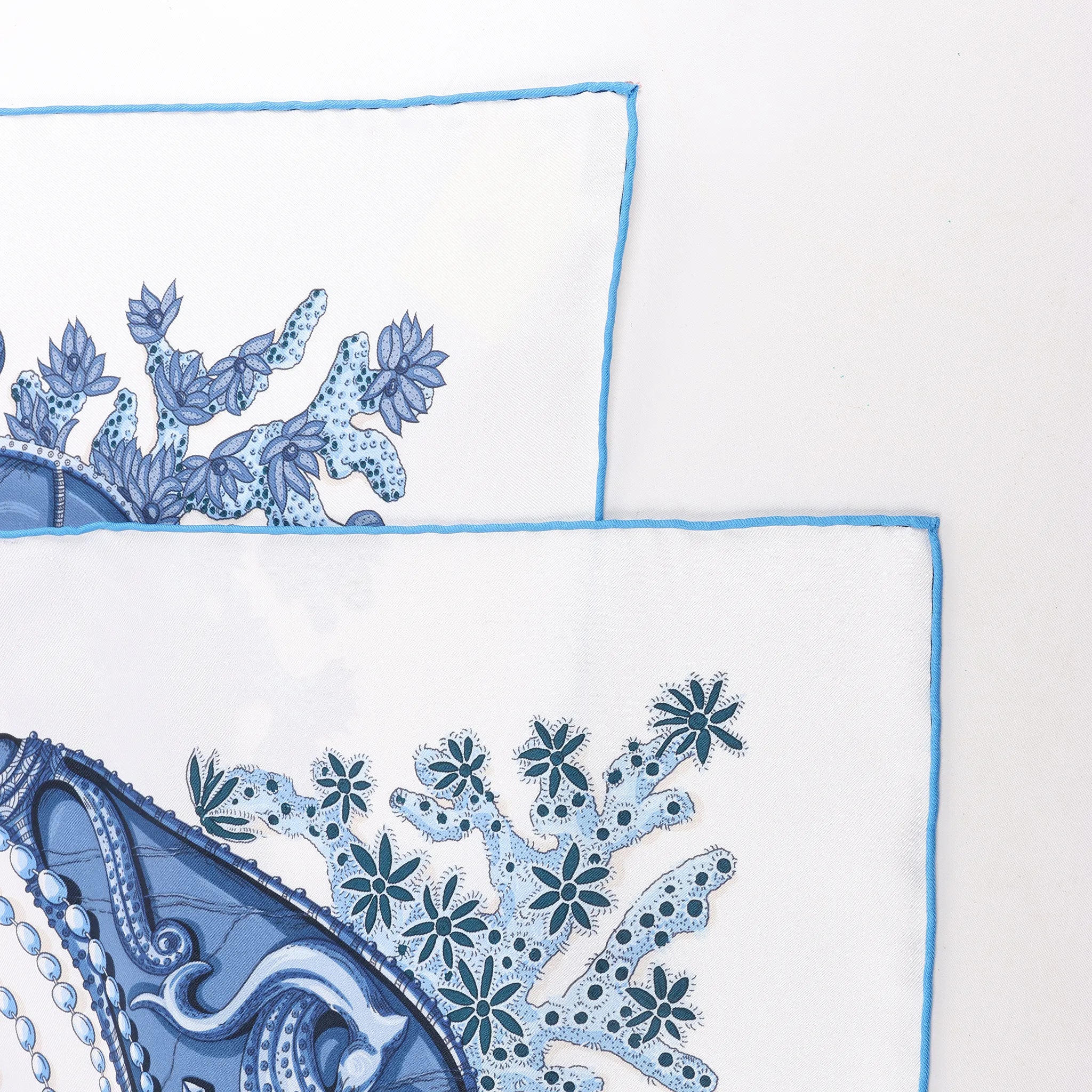 Hermès Carré 90 "Chemins de Corail" Silk handkerchief in Blue