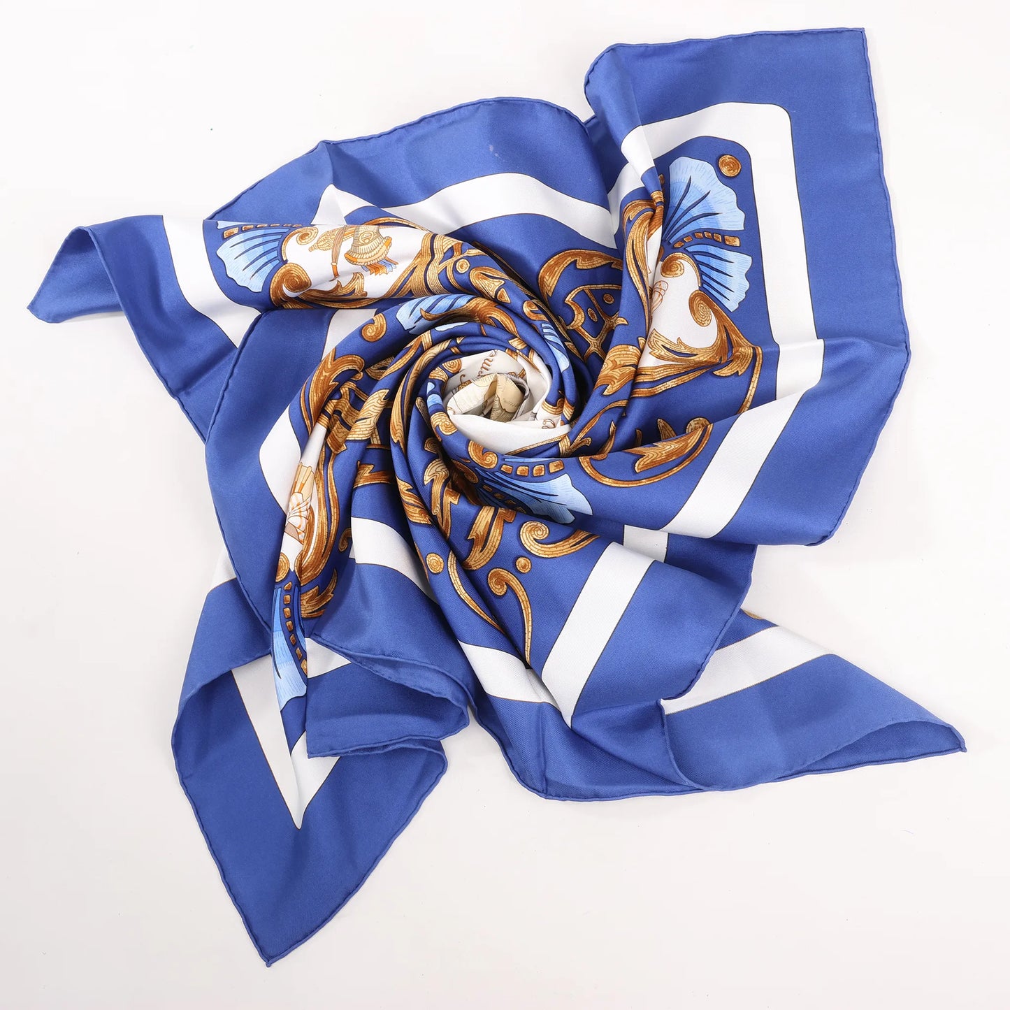 Hermès Carré 90 "Cheval Turc" Silk handkerchief in Blue