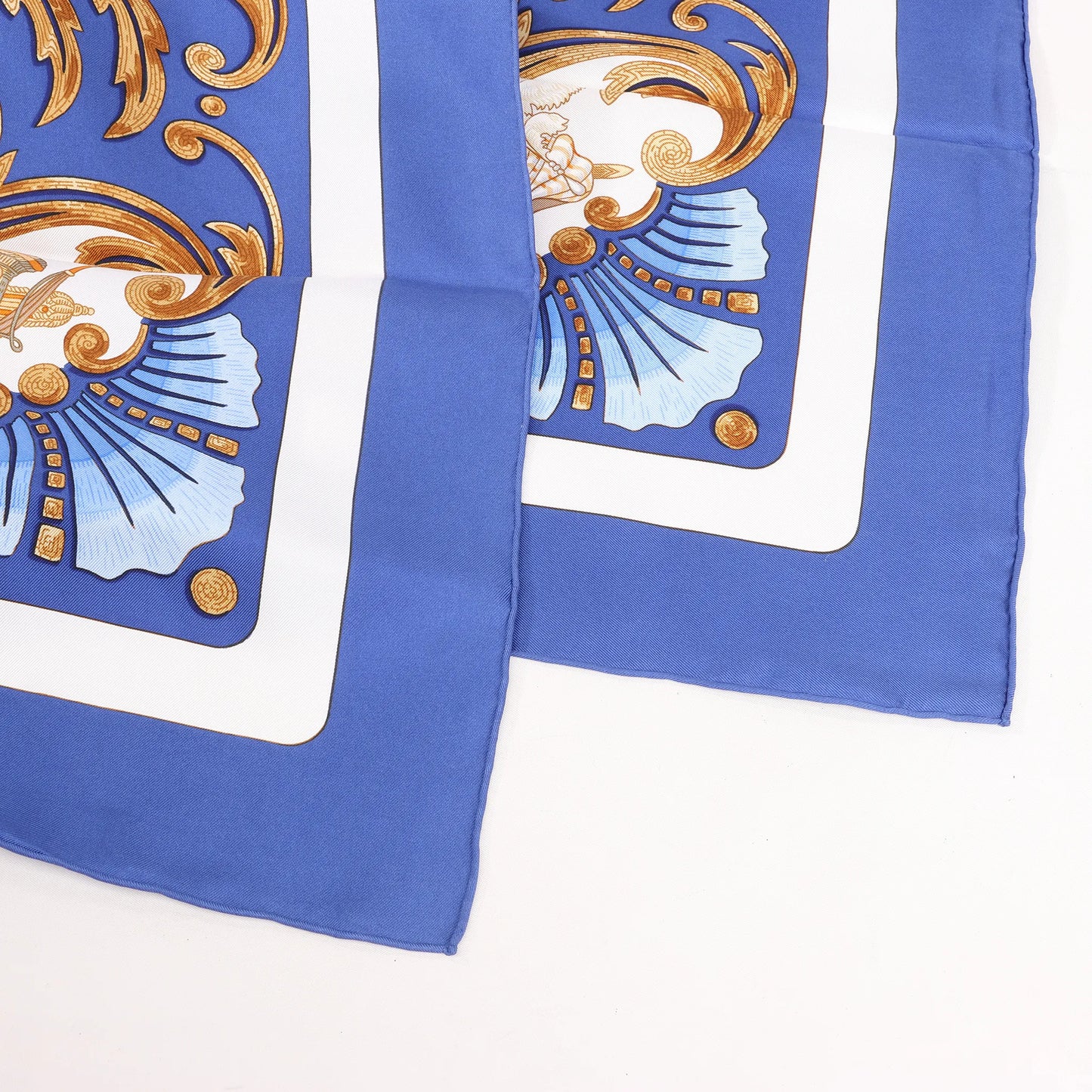 Hermès Carré 90 "Cheval Turc" Silk handkerchief in Blue