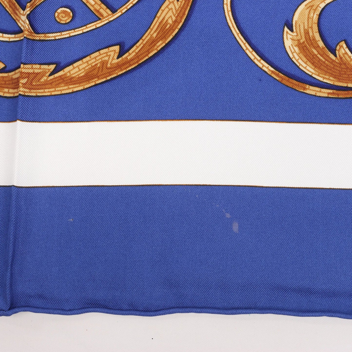 Hermès Carré 90 "Cheval Turc" Silk handkerchief in Blue