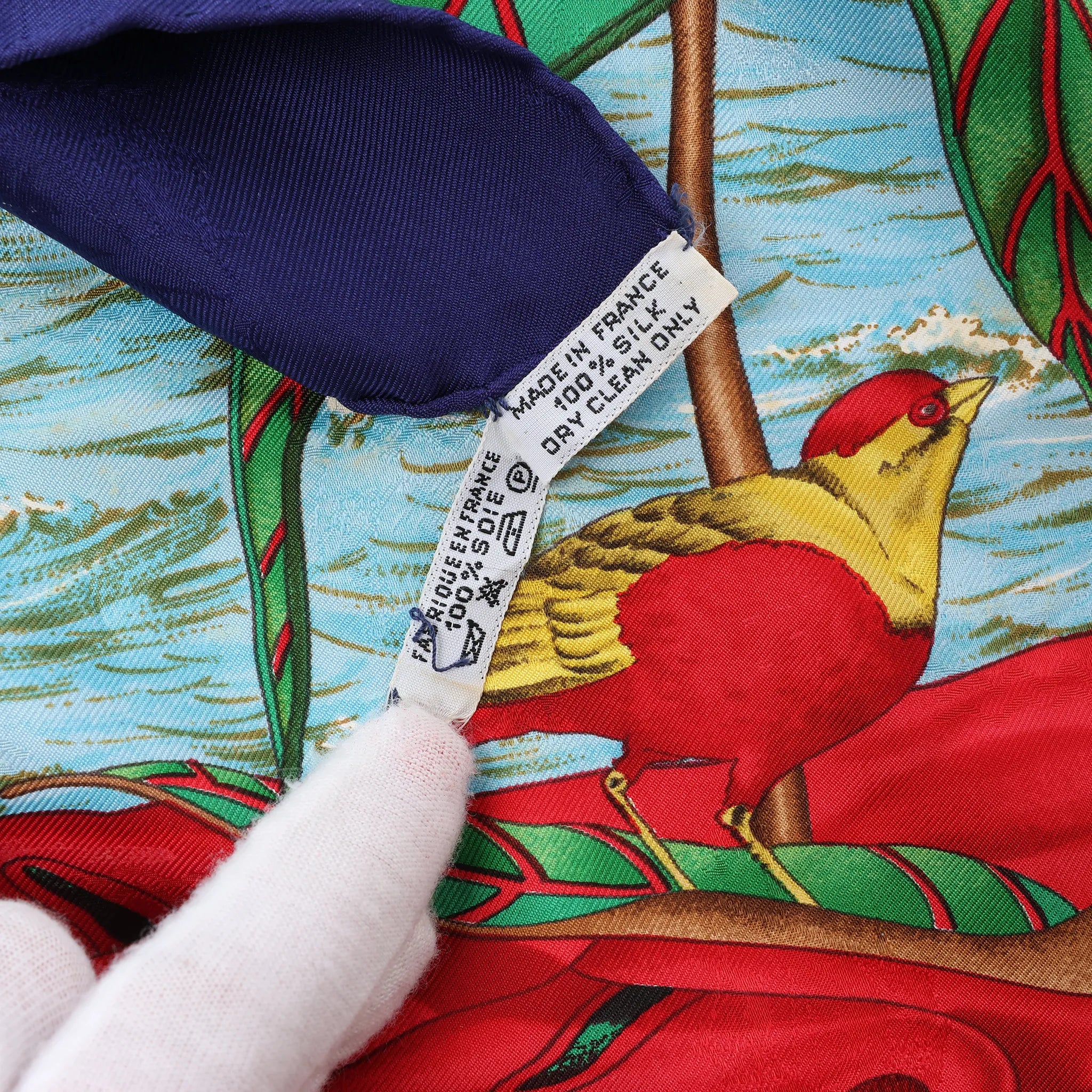 Hermès Carré 90 "Christoffer Columbus decouvre l'Amerique" Silk handkerchief in Blue