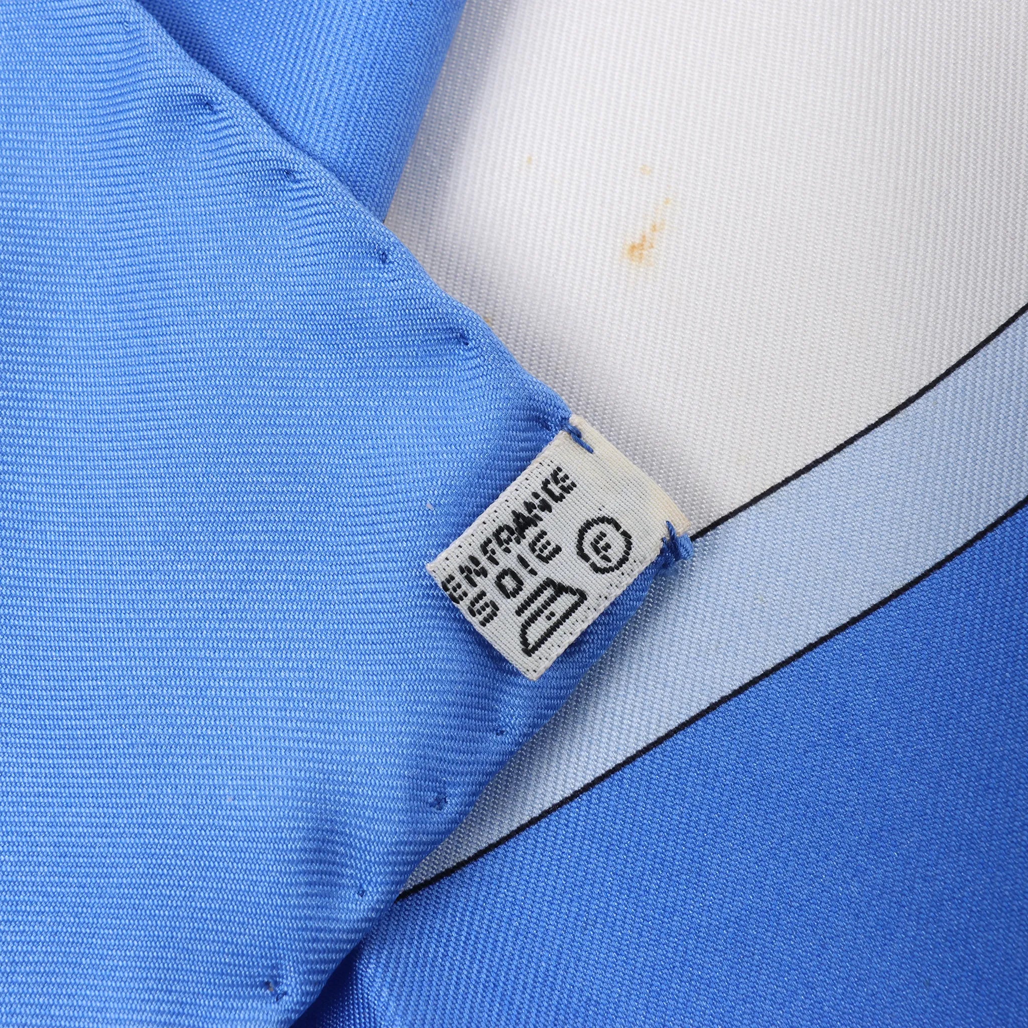 Hermès Carré 90 "Clic Clac" Silk handkerchief in Blue