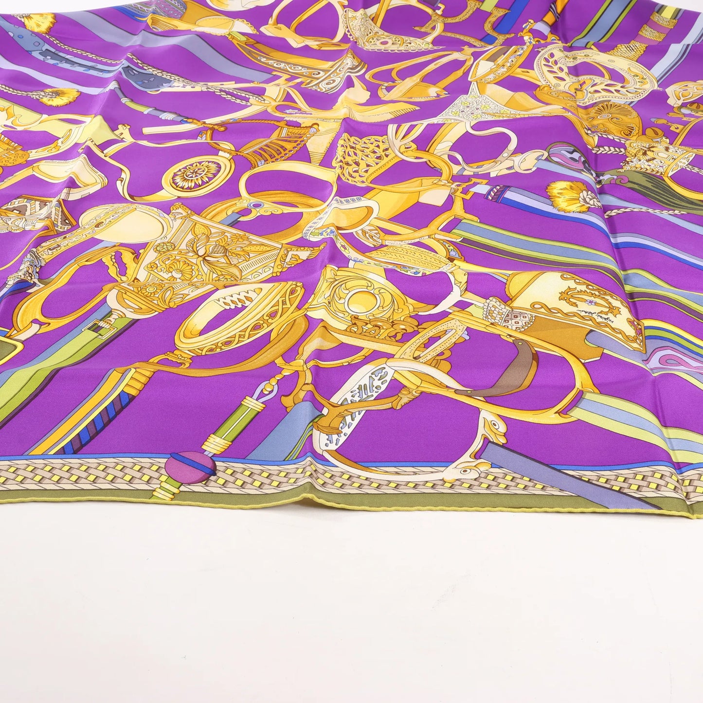 Hermès Carré 90 "Concours d'etriers Etelier" Silk handkerchief in Purple