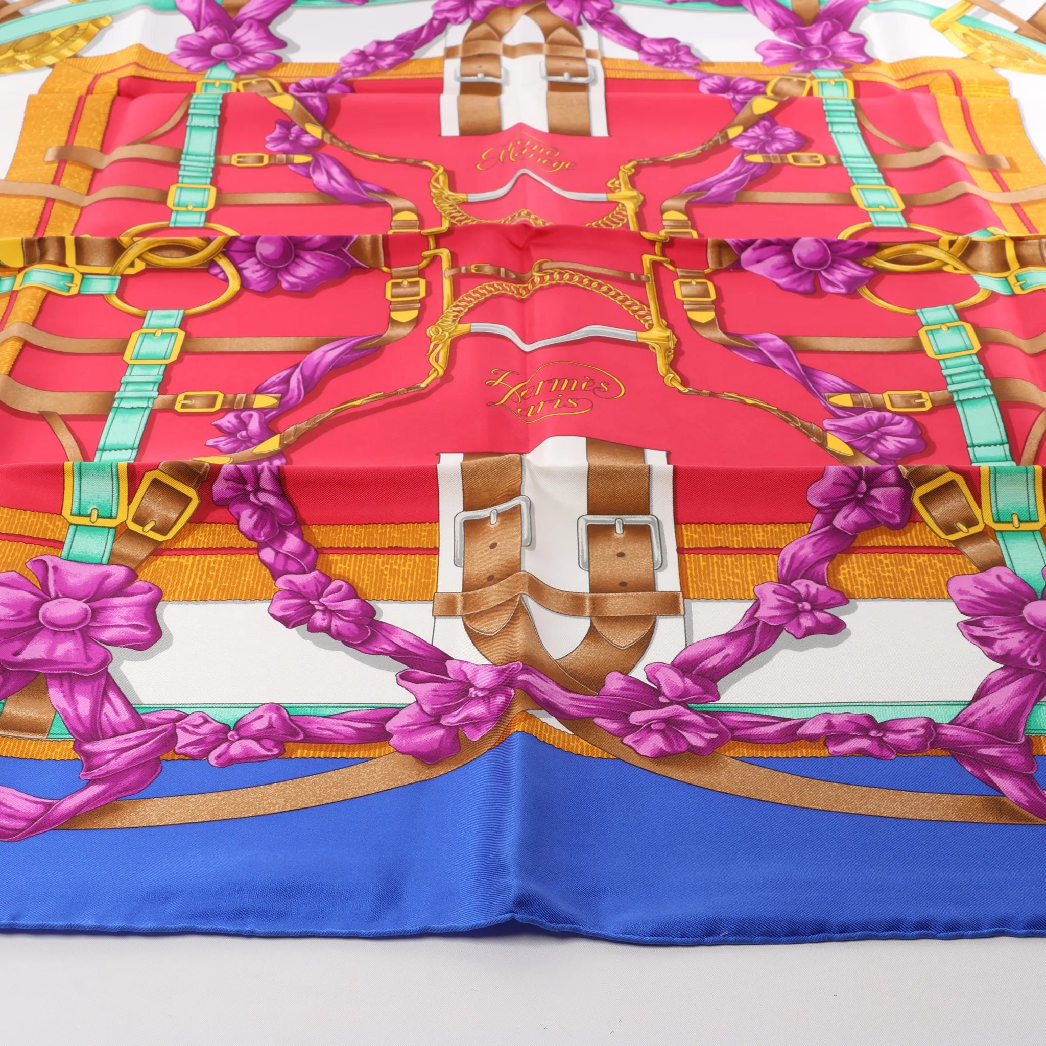 Hermès Carré 90 "Crano Manage" Silk handkerchief in Blue x Red