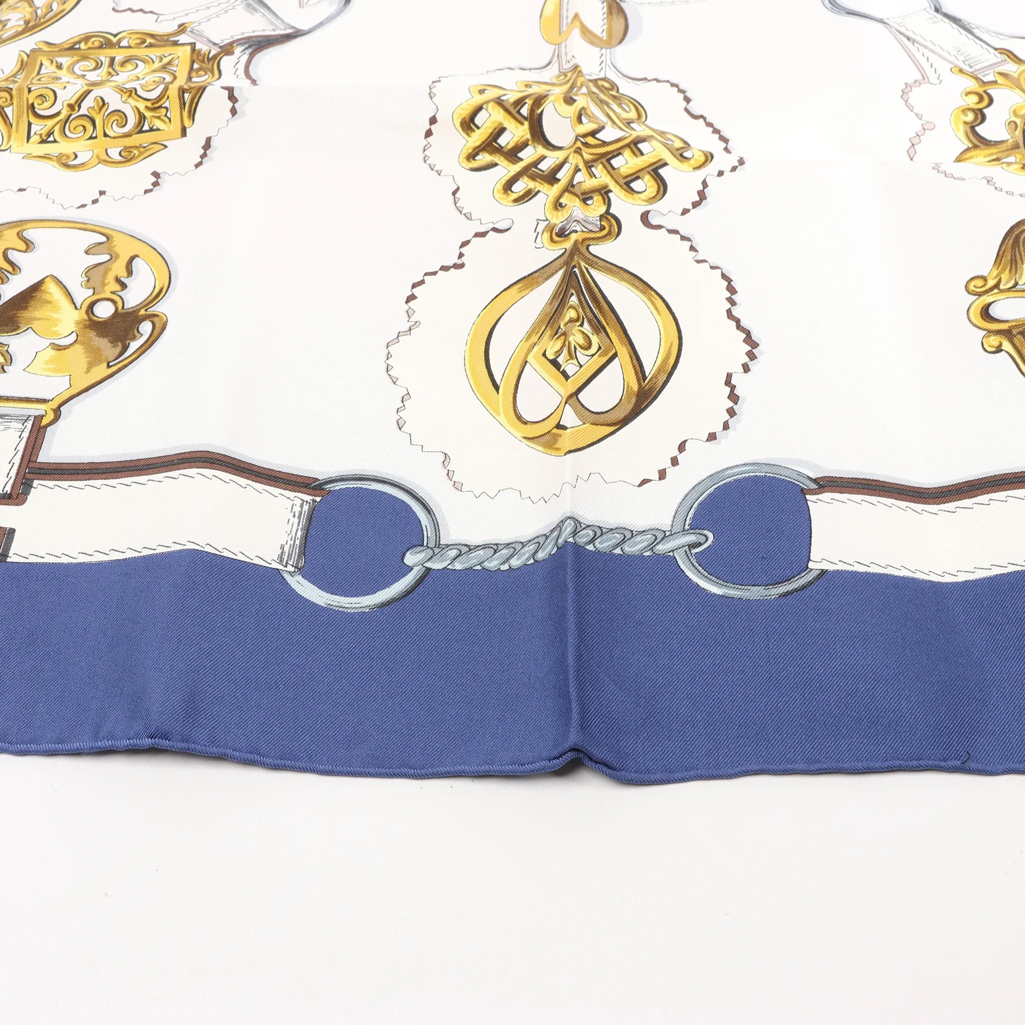 Hermès Carré 90 "Cuivreries" Silk handkerchief in Navy Blue x White