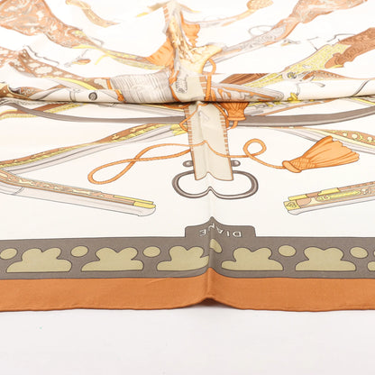 Hermès Carré 90 "DIANE Gunshot" Silk handkerchief in Brown