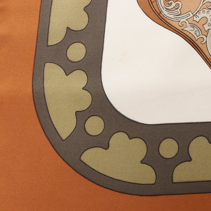 Hermès Carré 90 "DIANE Gunshot" Silk handkerchief in Brown