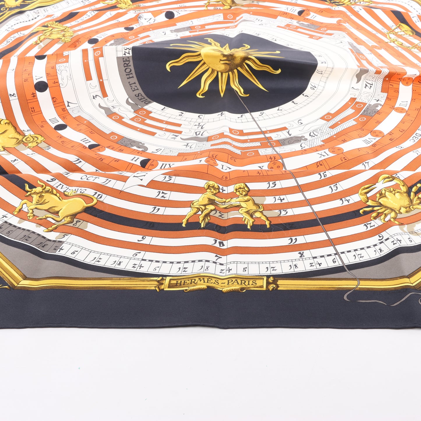 Hermès Carré 90 " DIES ET HORE" Silk handkerchief in Black