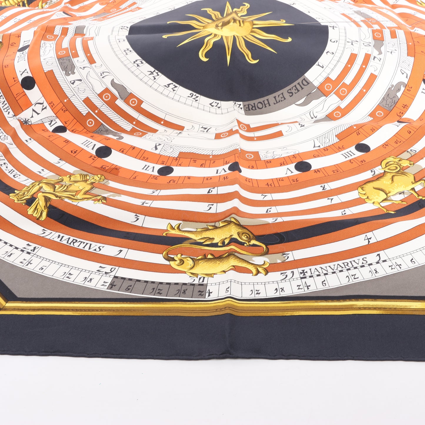 Hermès Carré 90 " DIES ET HORE" Silk handkerchief in Black