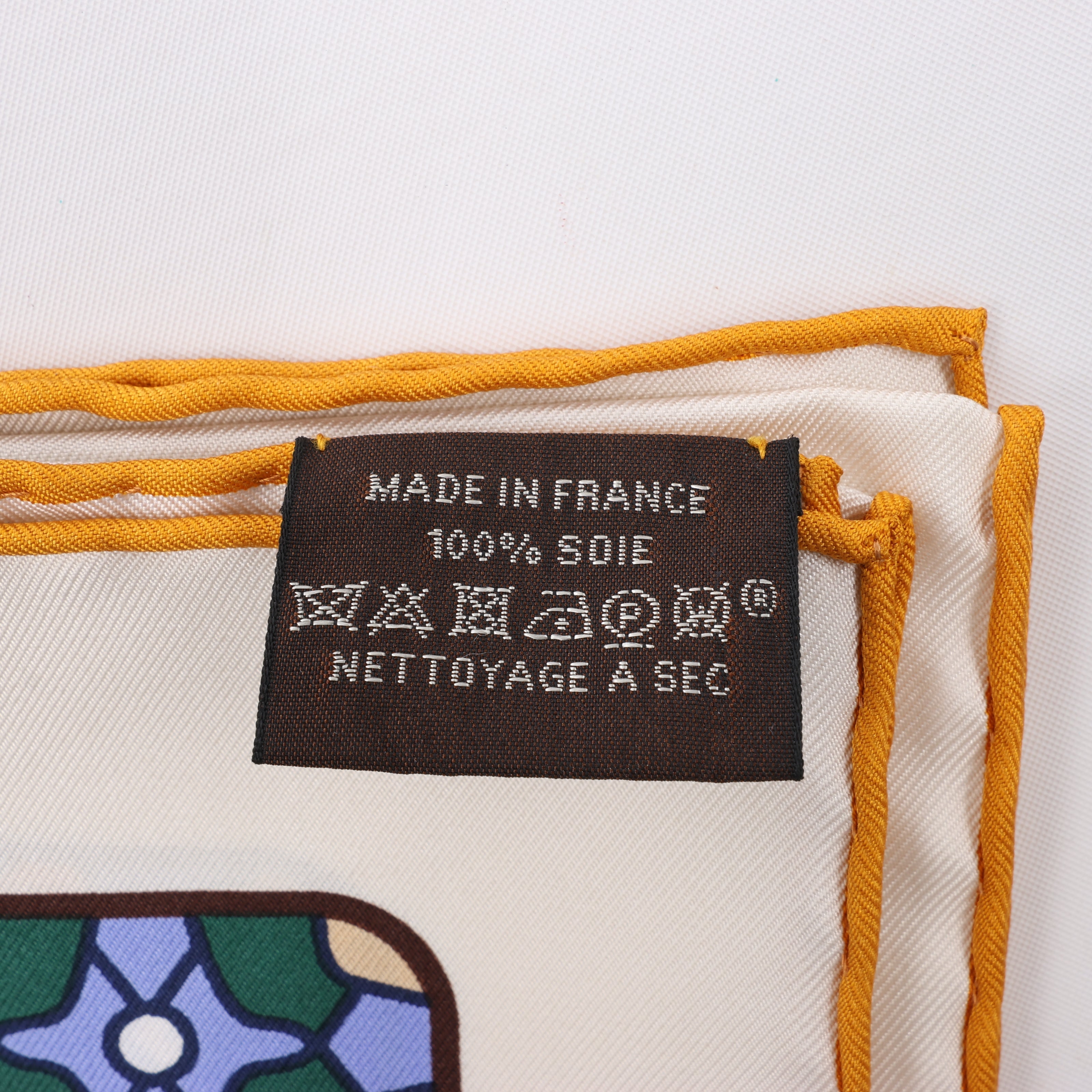 Hermès Carré 90 "DUELS ONIRIQUES" Silk handkerchief in Multicolor