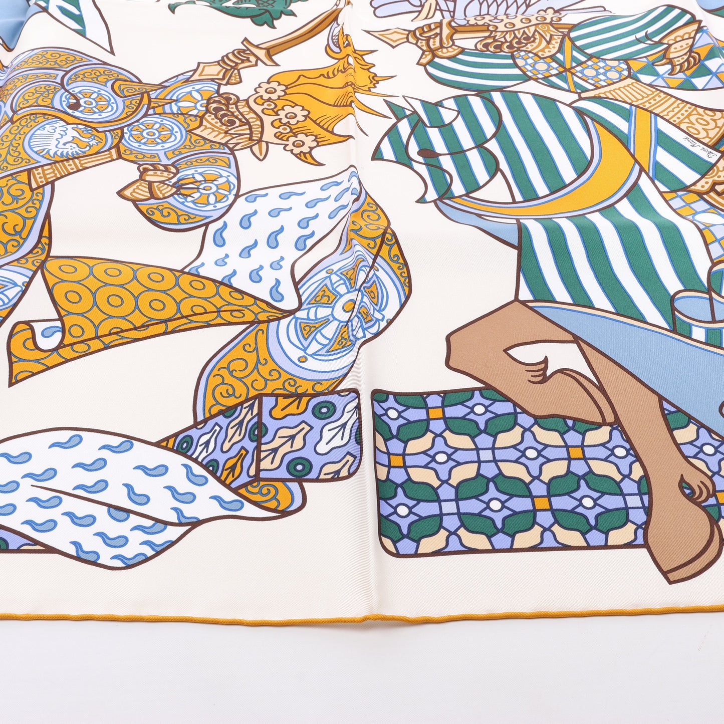 Hermès Carré 90 "DUELS ONIRIQUES" Silk handkerchief in Multicolor