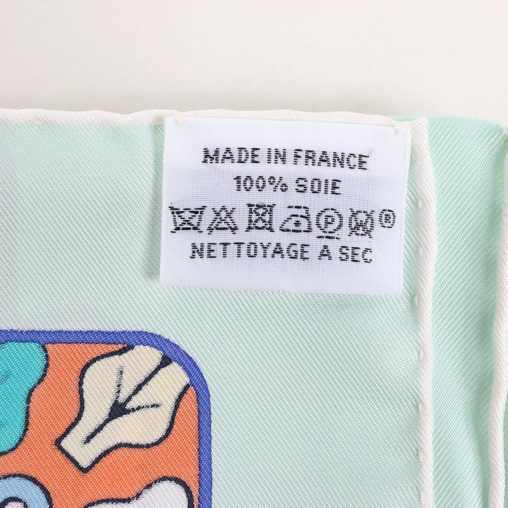 Hermès Carré 90 "DUELS ONIRIQUES" Silk handkerchief in Blue