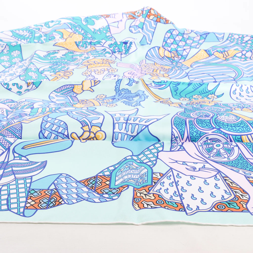 Hermès Carré 90 "DUELS ONIRIQUES" Silk handkerchief in Blue