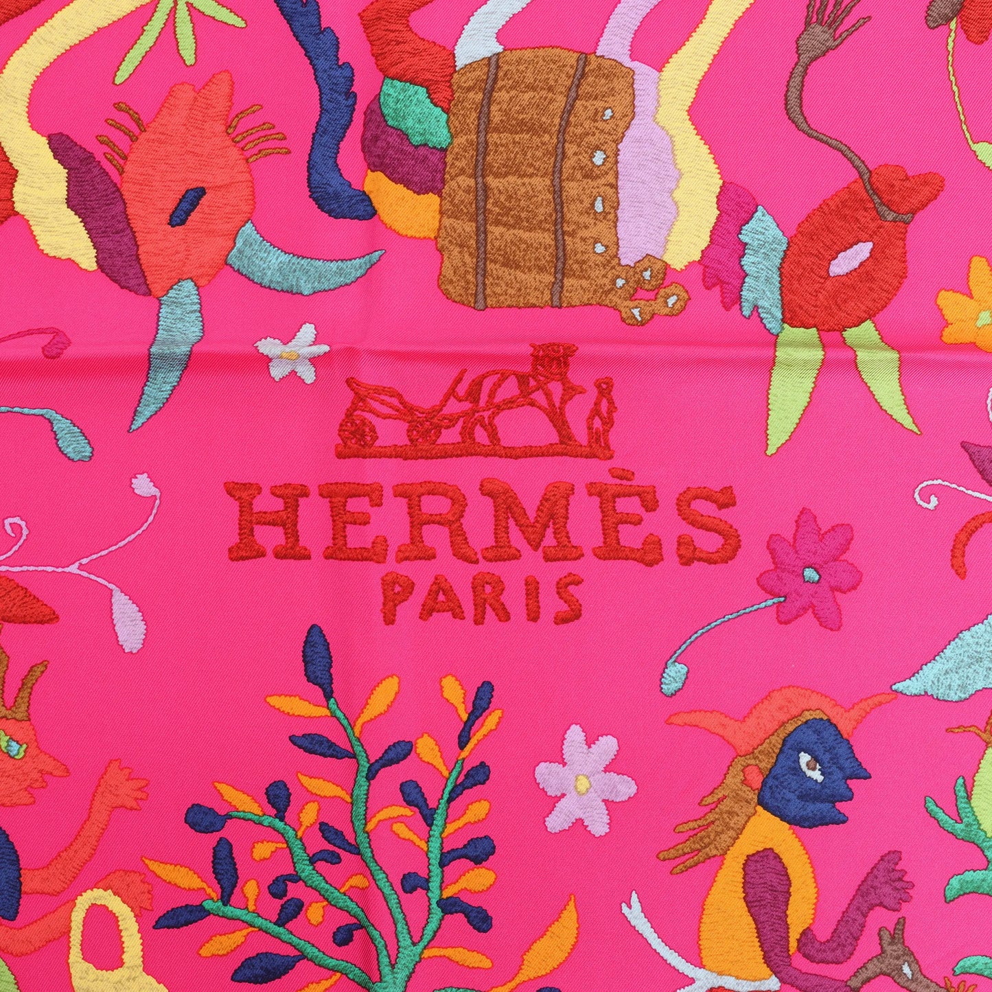 Hermès Carré 90 "Din tini ya Zue An" Silk handkerchief in Pink