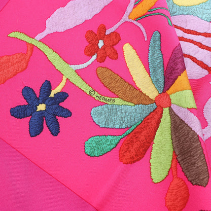 Hermès Carré 90 "Din tini ya Zue An" Silk handkerchief in Pink