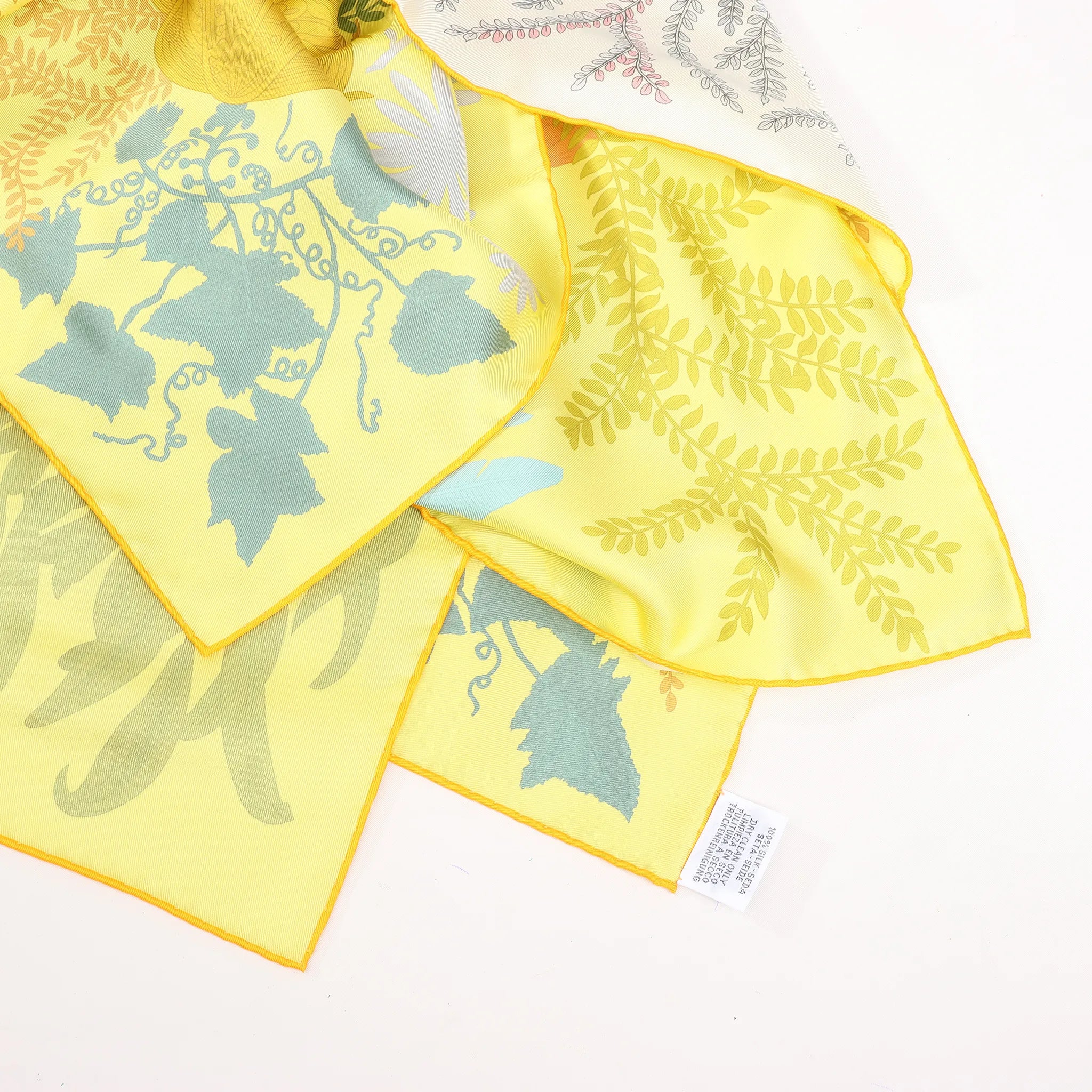 Hermès Carré Double face 90 "LES JARDIN DES PEINTRES" Silk handkerchief in Multicolor