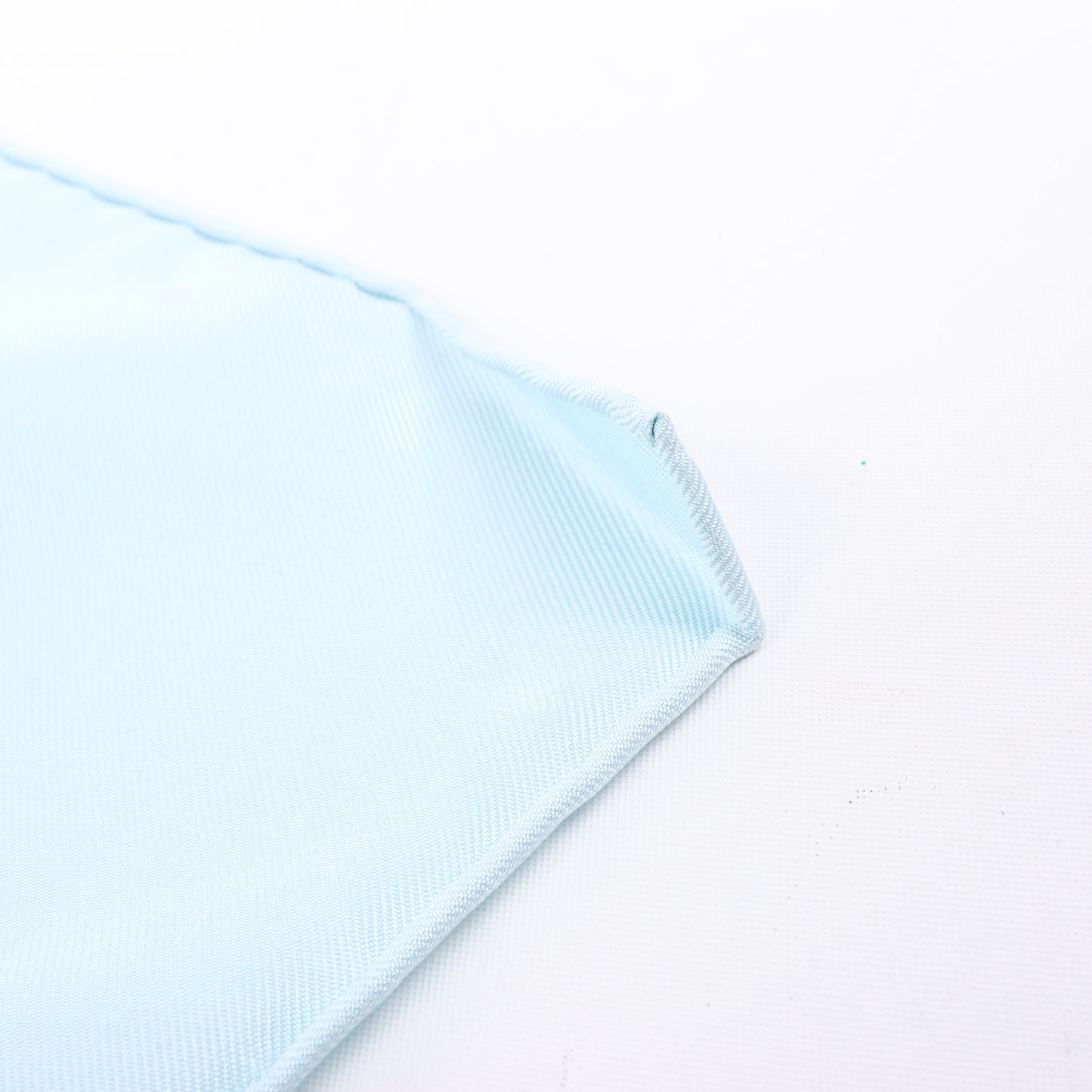 Hermès Carré 90 "EN DESORDRE" Foulard 100% Soie en Bleu