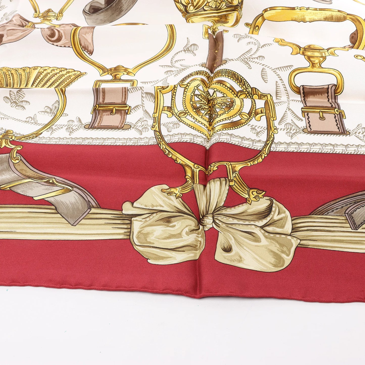 Hermès Carré 90 "ETRIERS" Silk handkerchief in Red