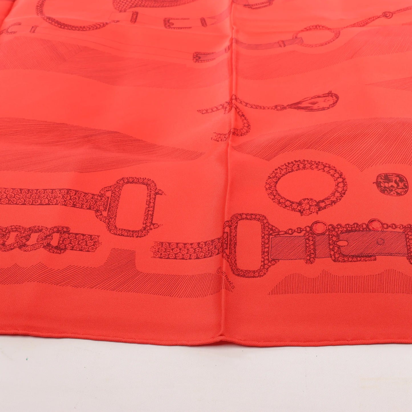 Hermès Carré 90 "ETVDE POVR VNE PARVRE DE GALA" Silk handkerchief in Red