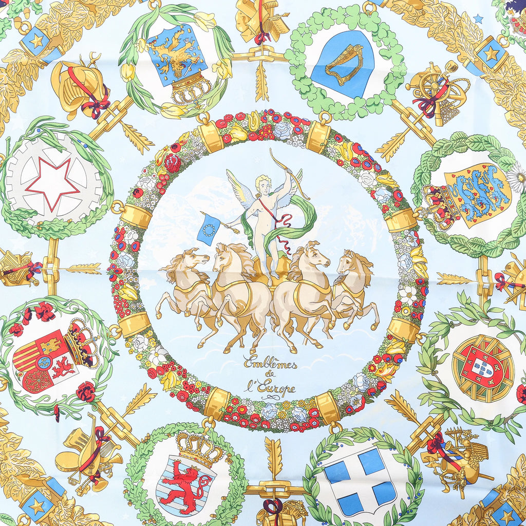 Hermès Carré 90 "Emblemes de L'Europe" Silk handkerchief in Navy Blue