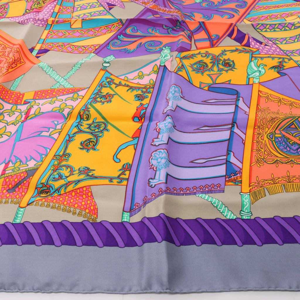 Pañuelo Hermès Carré 90 "Etendards et Bonnieres flag" de cachemir y seda en color azul