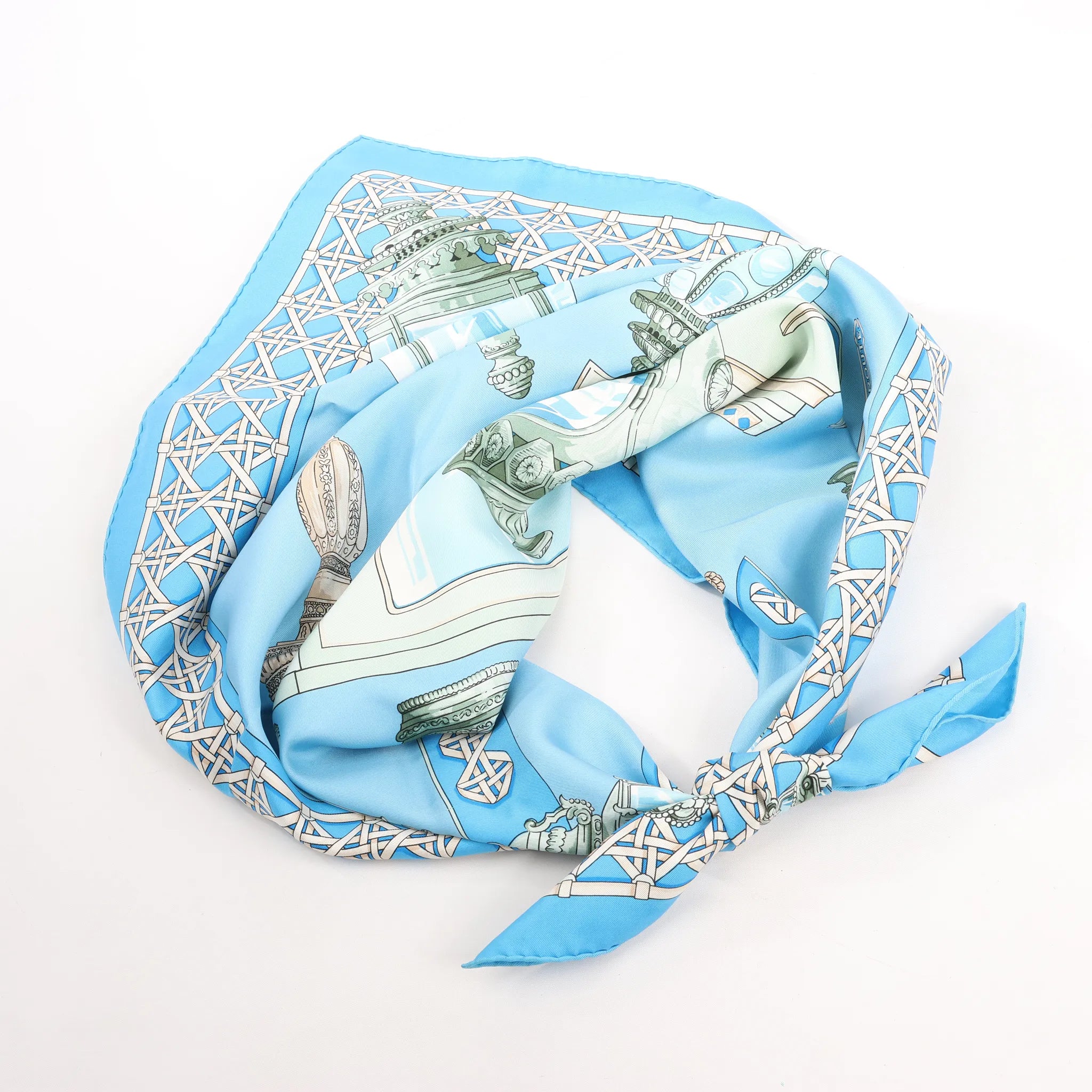 Hermès Carré 90 "FEUX DE ROUTE" Silk handkerchief in Blue