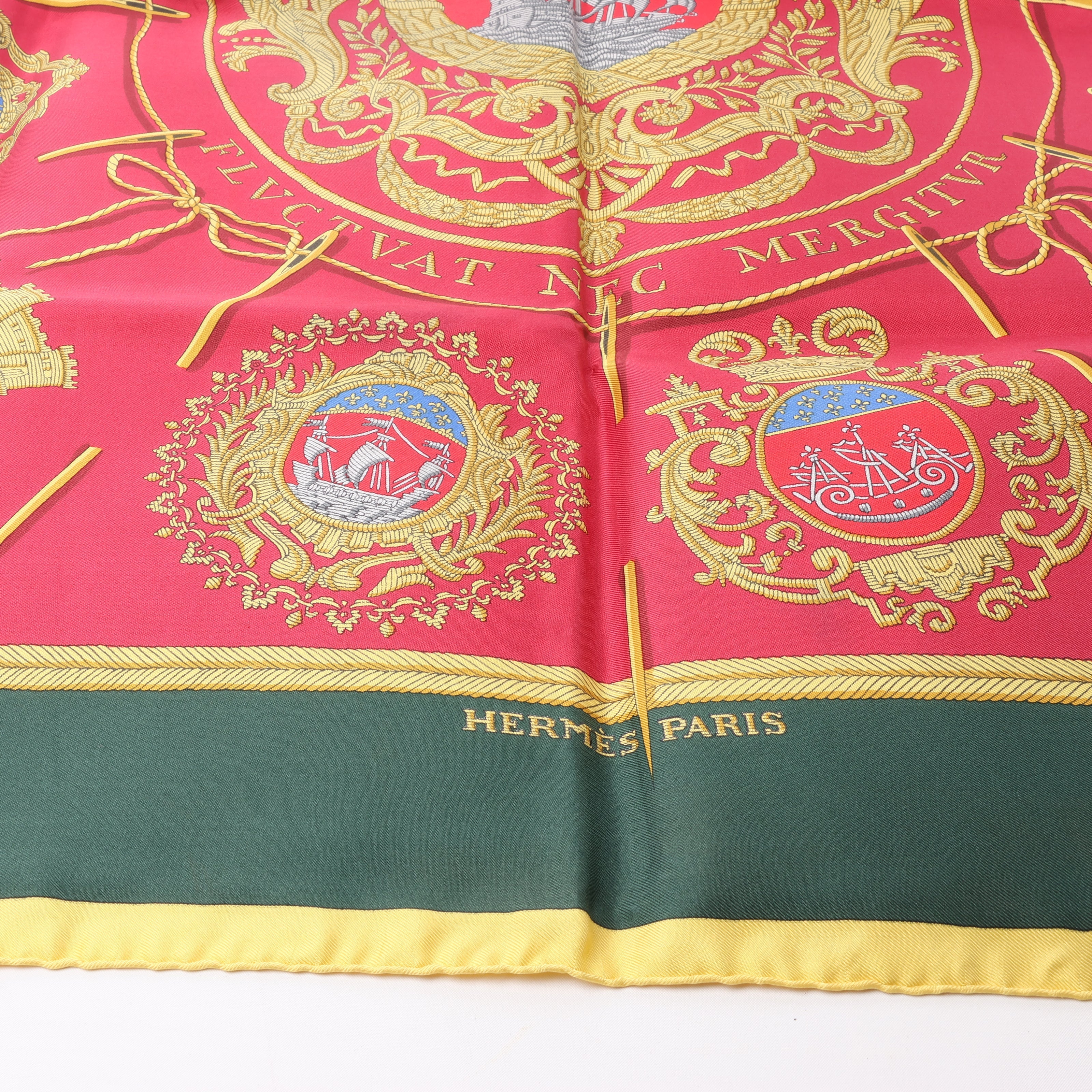 Hermès Carré 90 "FLVCTVAT NEC MERGITVR" 100% Silk Scarf in Green x Red