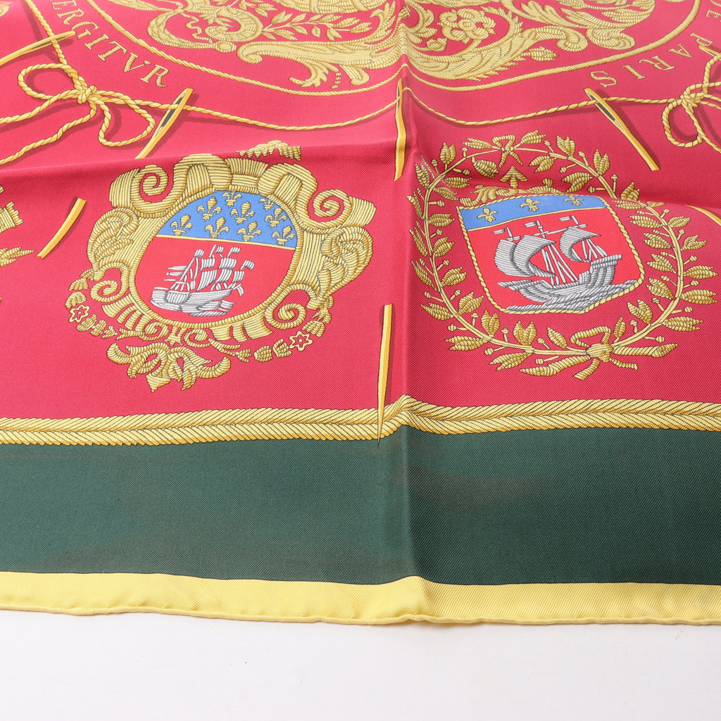 Hermès Carré 90 "FLVCTVAT NEC MERGITVR" 100% Silk Scarf in Green x Red
