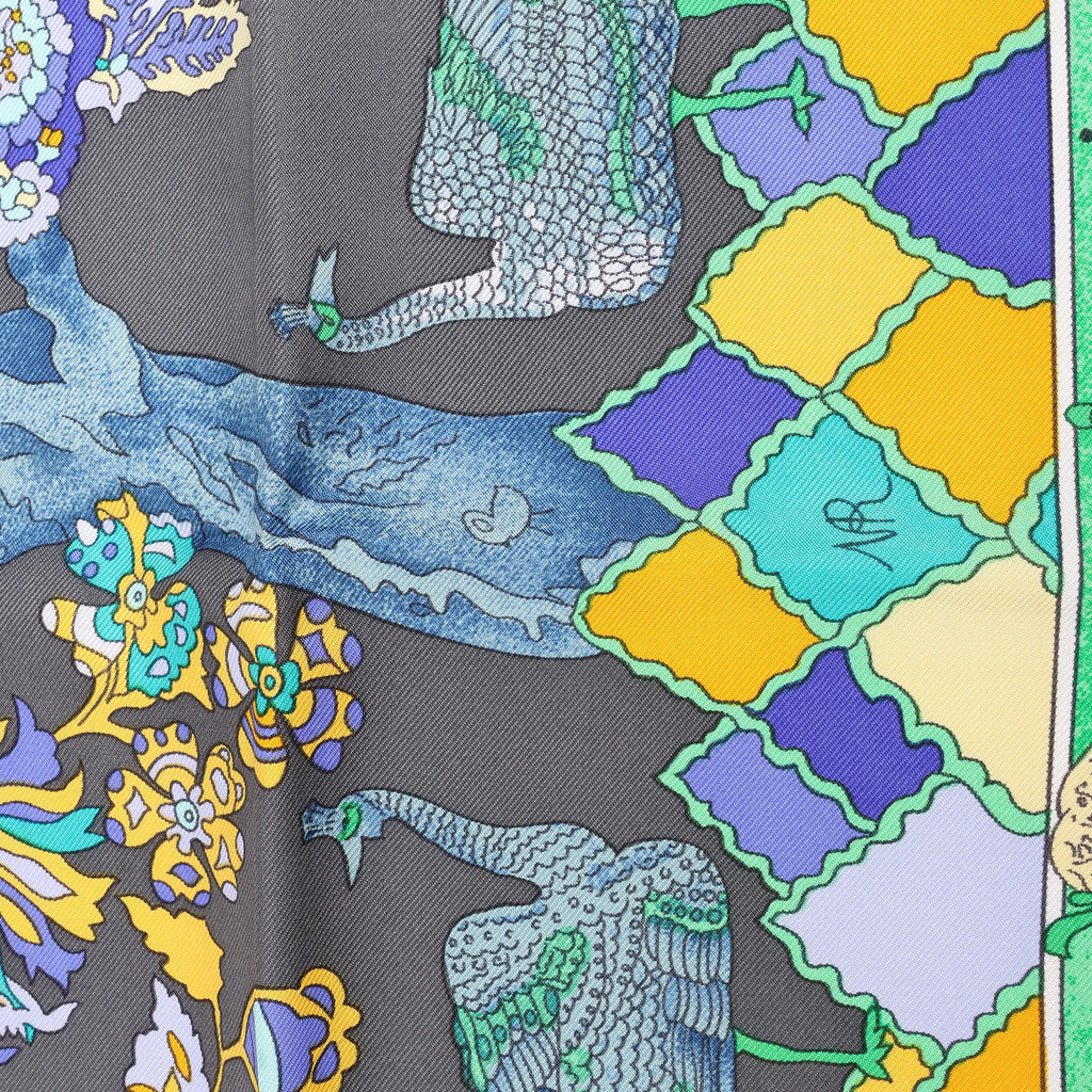 Hermès Carré 90 "Fantaisies Indiennes" Silk handkerchief in Navy Blue x Yellow