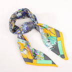 Hermès Carré 90 "Fantaisies Indiennes" Silk handkerchief in Navy Blue x Yellow
