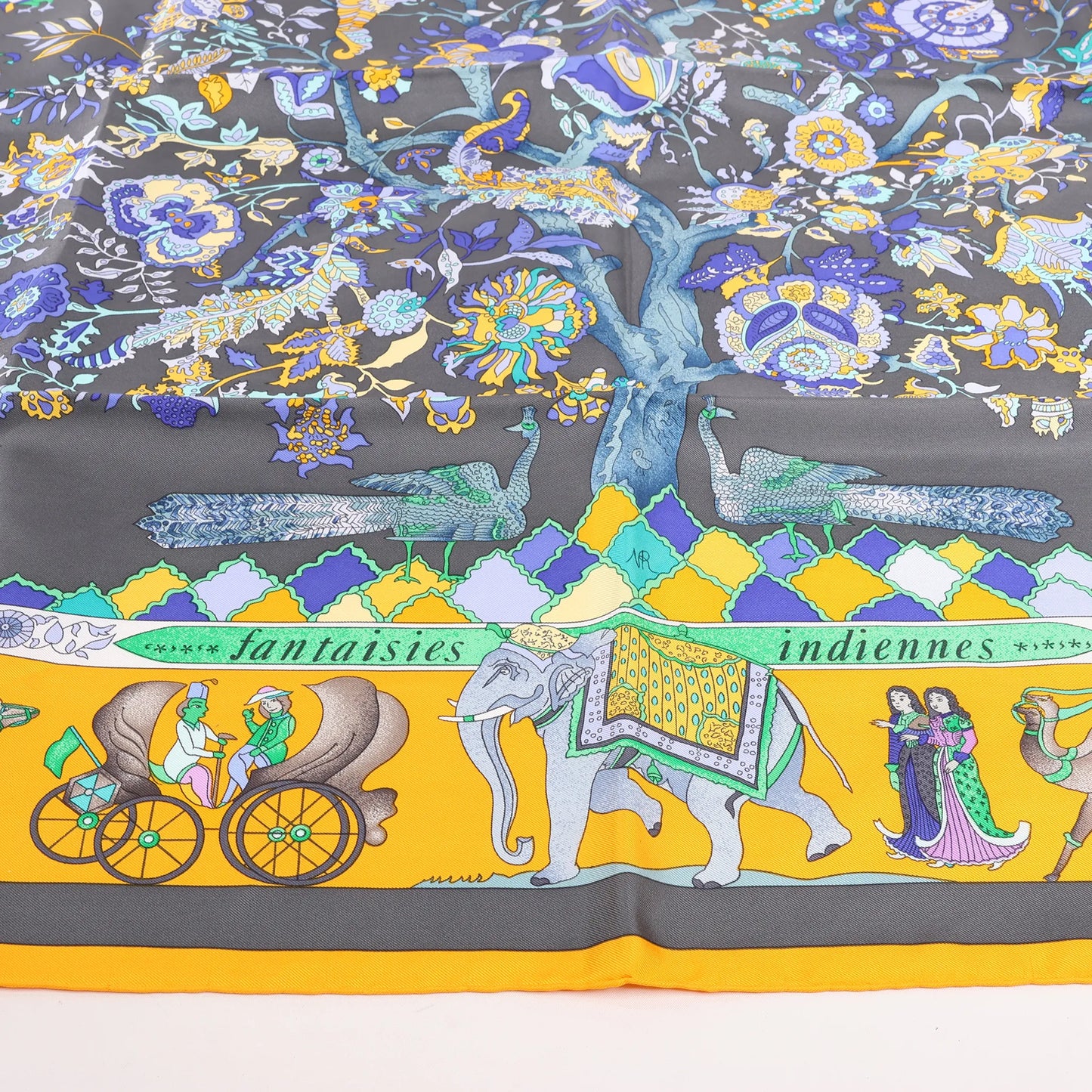 Hermès Carré 90 "Fantaisies Indiennes" Silk handkerchief in Navy Blue x Yellow