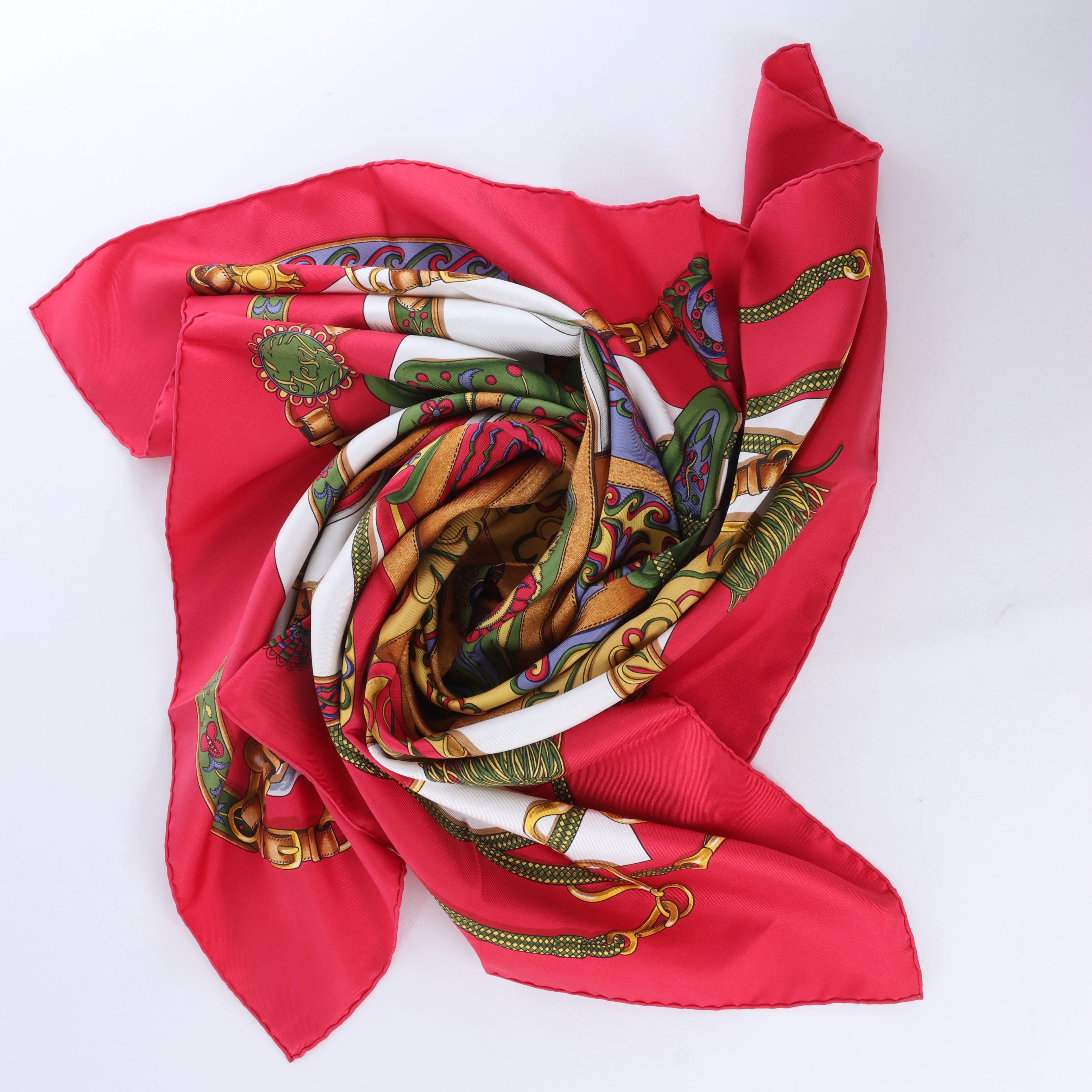 Hermès Carré 90 "Festival des Amazones" Silk handkerchief in Red