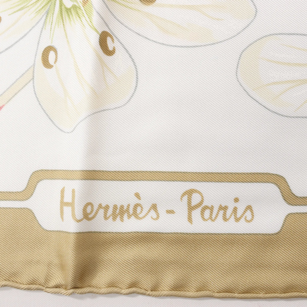 Hermès Carré 90 "Flora Graeca" Silk handkerchief in Beige