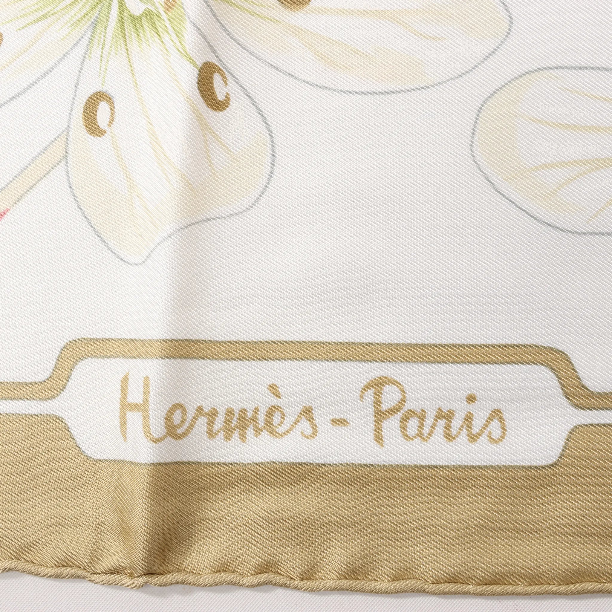 Hermès Carré 90 "Flora Graeca" Silk handkerchief in Beige