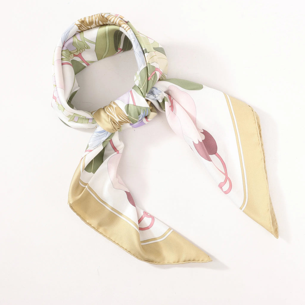 Hermès Carré 90 "Flora Graeca" Silk handkerchief in Beige