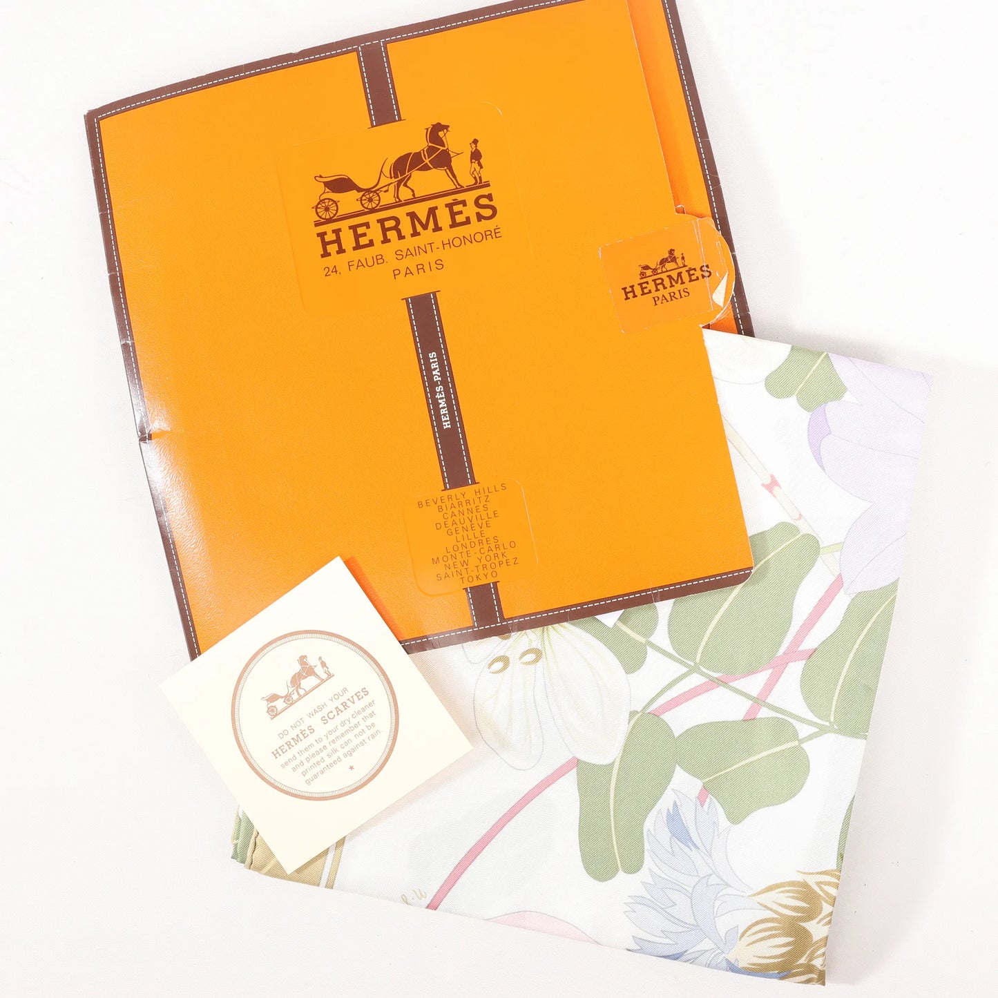 Hermès Carré 90 „Flora Graeca“ Seidentaschentuch in Beige