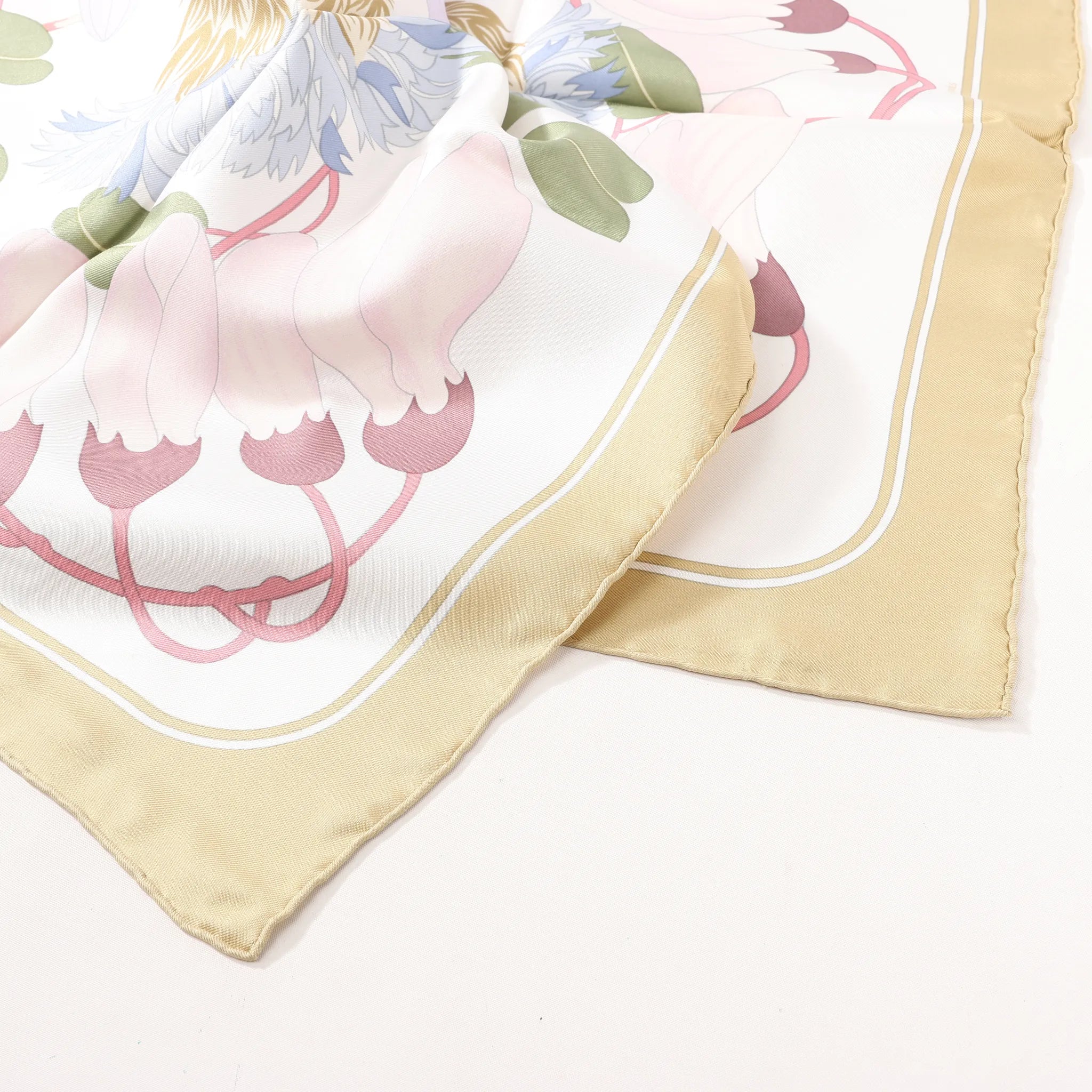 Hermès Carré 90 "Flora Graeca" Silk handkerchief in Beige