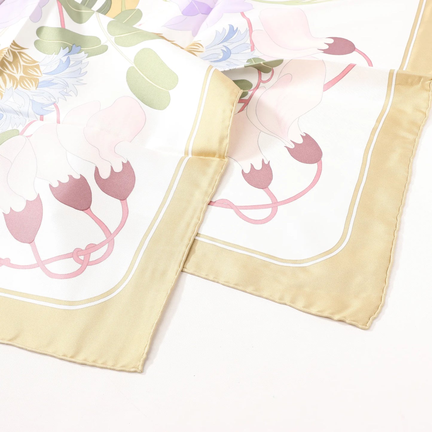 Hermès Carré 90 „Flora Graeca“ Seidentaschentuch in Beige