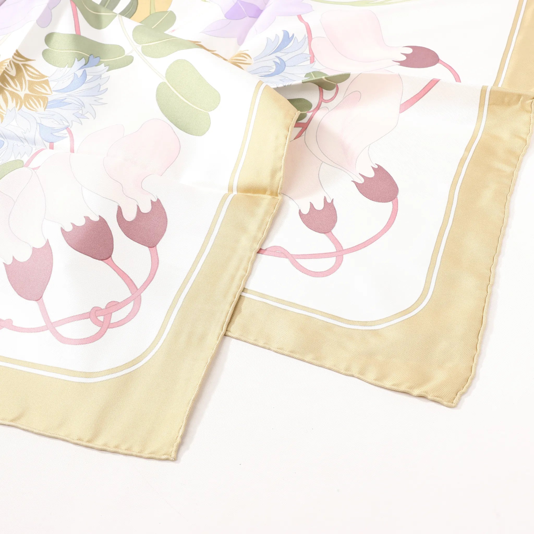 Hermès Carré 90 "Flora Graeca" Silk handkerchief in Beige
