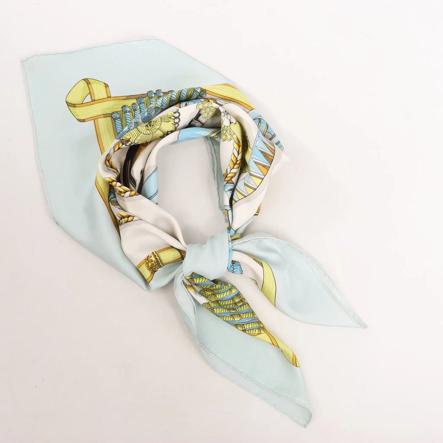 Hermès Carré 90 "Frontaux et Cocardes" Silk handkerchief in Blue