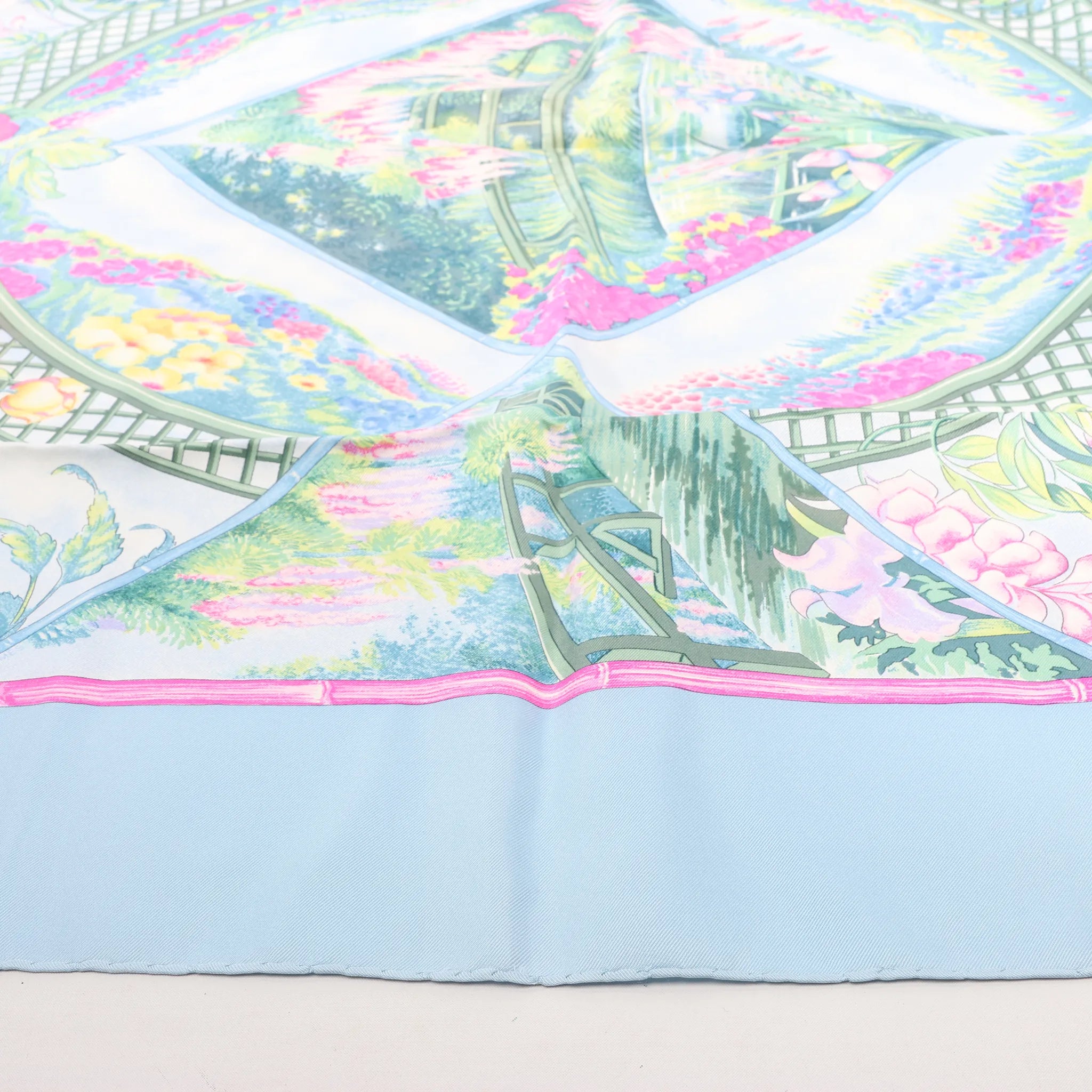 Hermès Carré 90 "GIVERny" Silk handkerchief in Light Blue