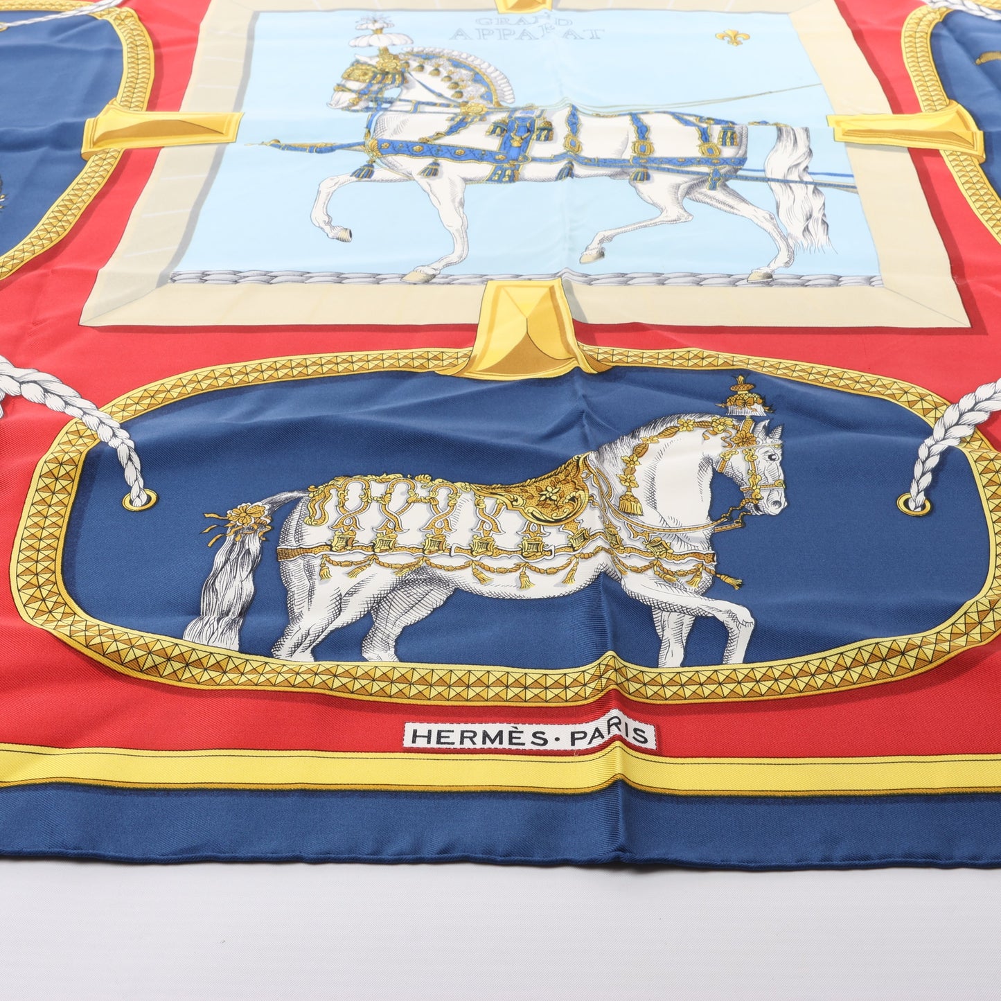 Hermès Carré 90 "GRAND APPARAT" 100% Silk Scarf in Navy x Red