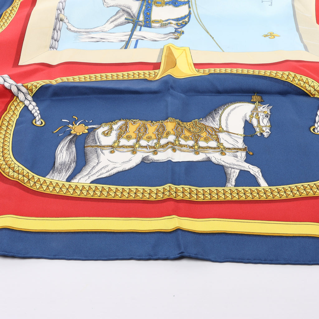 Hermès Carré 90 "GRAND APPARAT" 100% Silk Scarf in Navy x Red